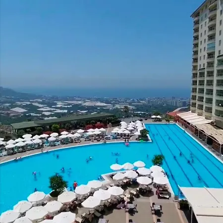 Villa Goldcity De Deniz-doga Manzarali Villa, Isitmali Havuz,sauna,fitness ,fiber Wifi