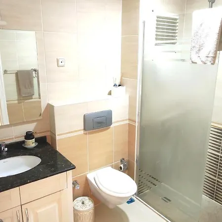 Villa Goldcity De Deniz-doga Manzarali Villa, Isitmali Havuz,sauna,fitness ,fiber Wifi