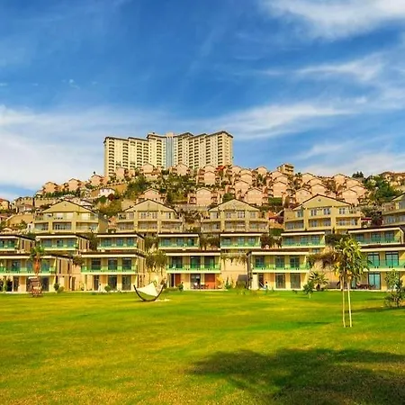 别墅 Goldcity De Deniz-doga Manzarali Villa, Isitmali Havuz,sauna,fitness ,fiber Wifi