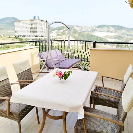 Goldcity De Deniz-doga Manzarali Villa, Isitmali Havuz,sauna,fitness ,fiber Wifi וילה *