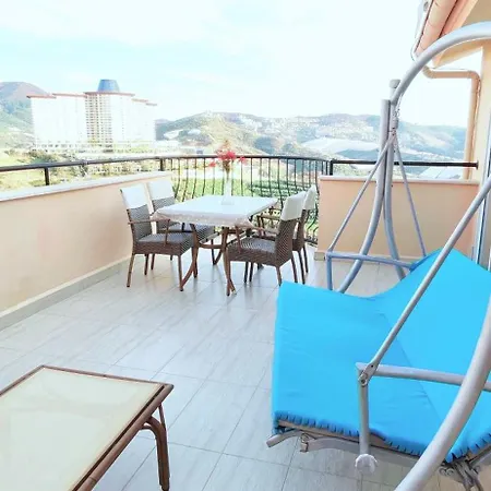 Villa Goldcity De Deniz-doga Manzarali Villa, Isitmali Havuz,sauna,fitness ,fiber Wifi *