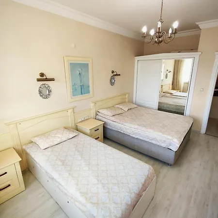 Goldcity De Deniz-doga Manzarali Villa, Isitmali Havuz,sauna,fitness ,fiber Wifi וילה אלאניה