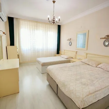 Goldcity De Deniz-doga Manzarali Villa, Isitmali Havuz,sauna,fitness ,fiber Wifi Villa *