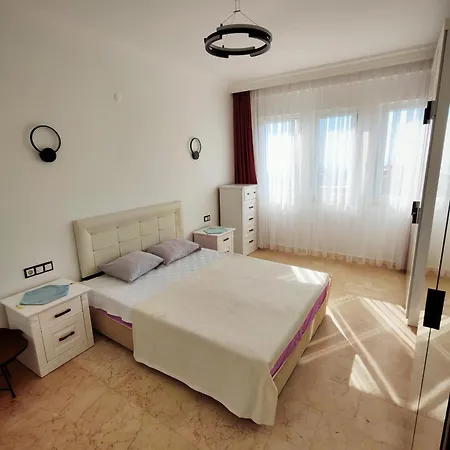 Goldcity De Deniz-doga Manzarali Villa, Isitmali Havuz,sauna,fitness ,fiber Wifi Villa Alanya