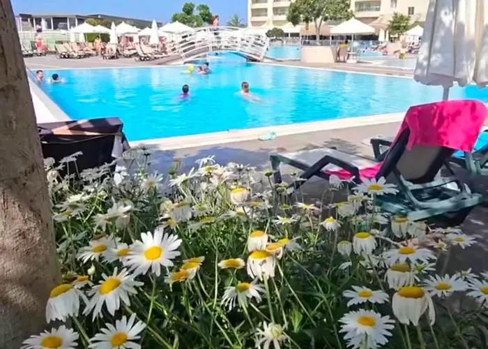 Goldcity De Deniz-doga Manzarali Villa, Isitmali Havuz,sauna,fitness ,fiber Wifi וילה אלאניה